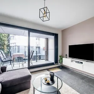 Appartement Cosy In With Private Terrace, Oostende