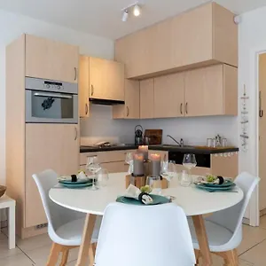 Appartement 'blue Sea' - Studio In With Private Parking, Oostende
